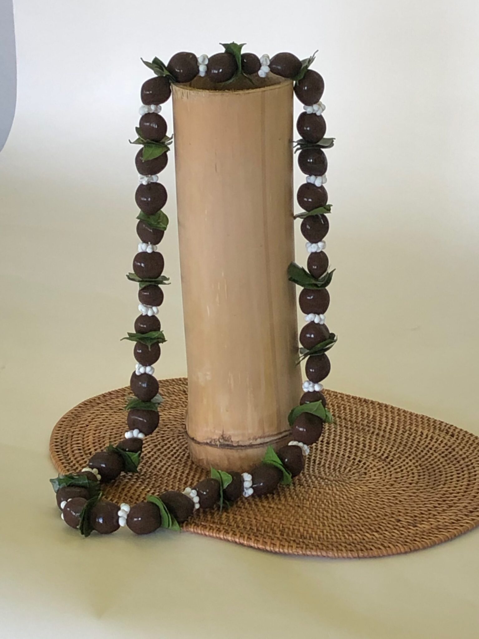 black kukui nut mock orange lei img 1558 scaled